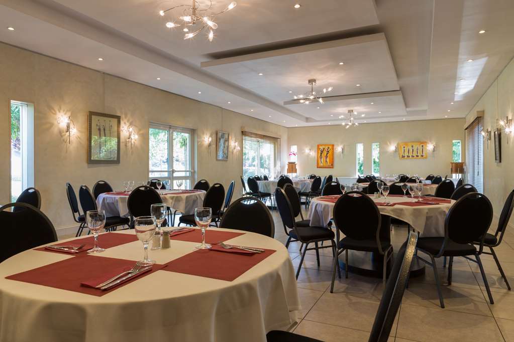 Hotel Confort Le Moulin Rouge Terrasson Restaurante foto